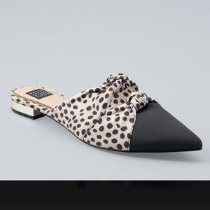 White House Black Market Keke Knotted Flat leopard